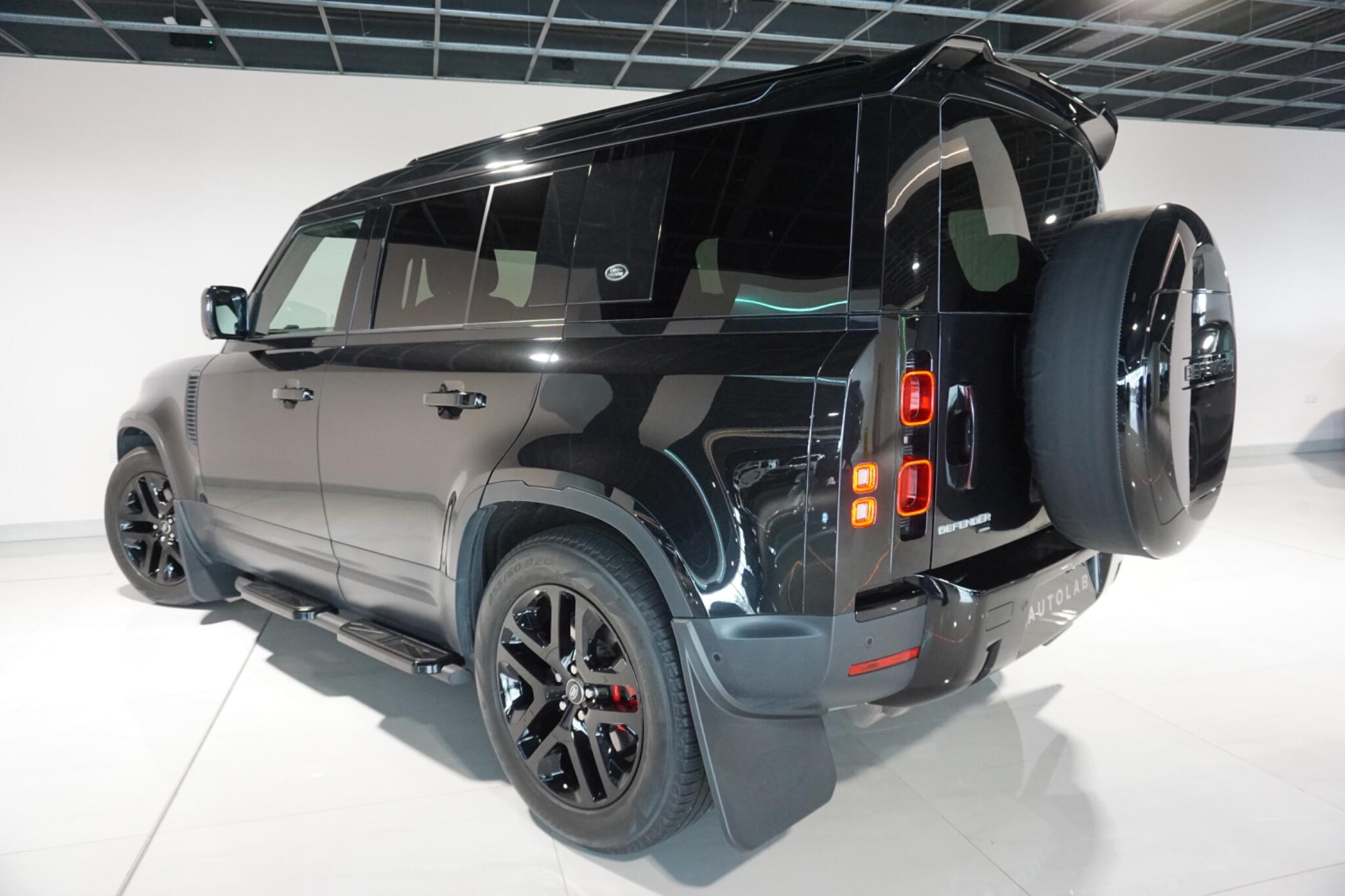 Land Rover Defender 110 3.0 D300 MHEV HSE SUV 5dr Diesel Auto 4WD Euro 6 (s/s) (300 ps)